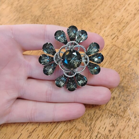 Vintage Brooch - Picture 1 of 3